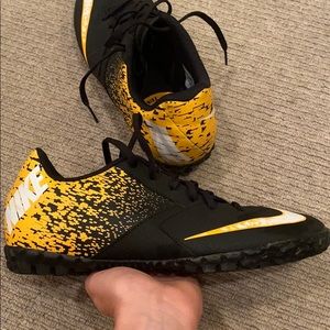 NIKE soccer turf cleats! SIZE 8.5 women’s
